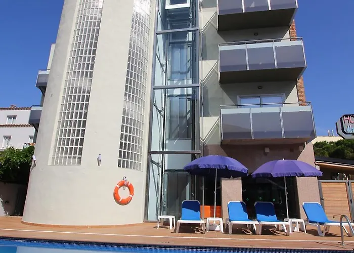 Ξενοδοχείο Tossamar 4*